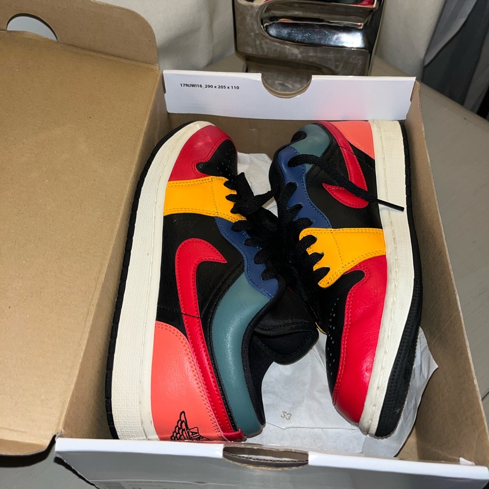 WMNS JORDAN 1 LOW SE 'BLACK MULTI-COLOR' Size 8